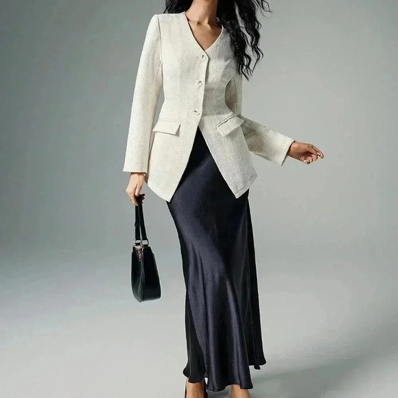Apricot Elegant Women's Tweed Blazer With Wide Shoulders - Picture 3 of 6